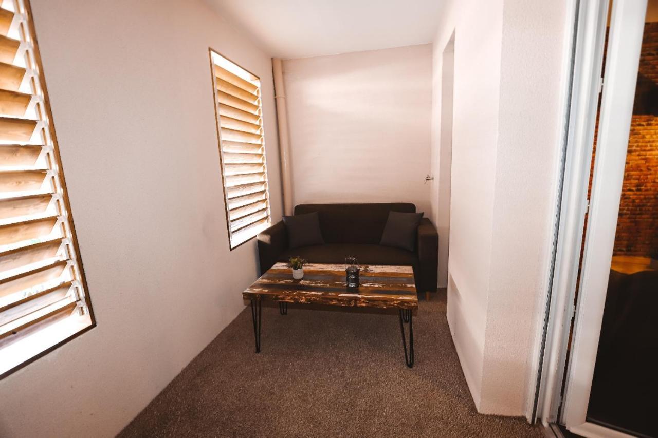 Appartement Et Garage Au Coeur De L'Isle Exterior foto